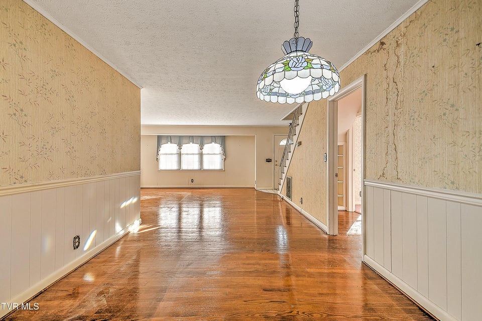 Photo #10: 2133 Swannanoa Avenue