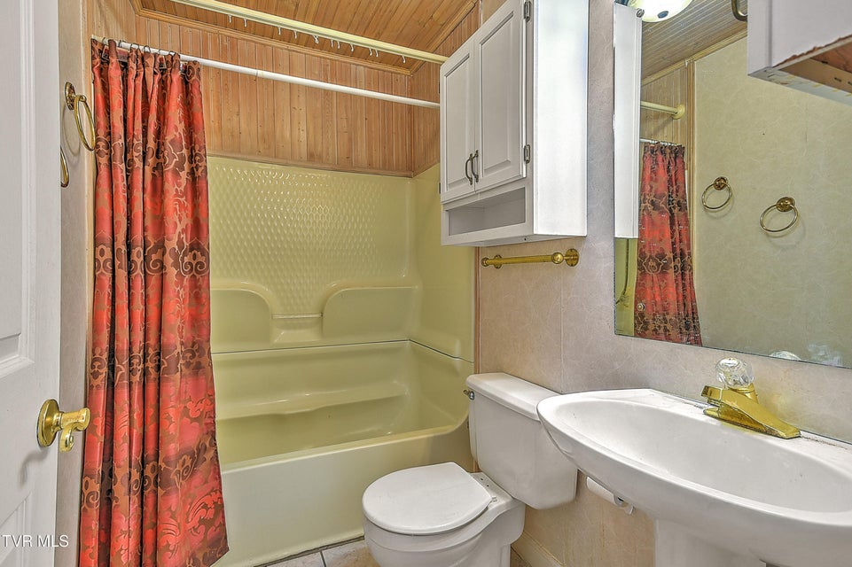 Photo #29: 2133 Swannanoa Avenue