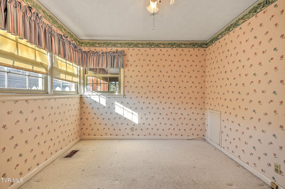 Photo #31: 2133 Swannanoa Avenue