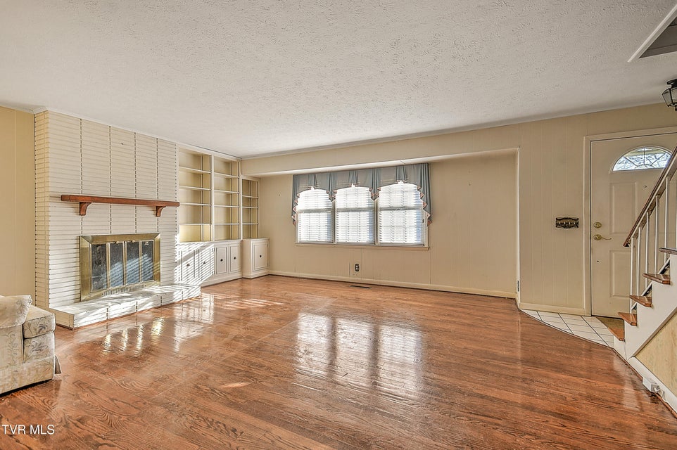 Photo #33: 2133 Swannanoa Avenue