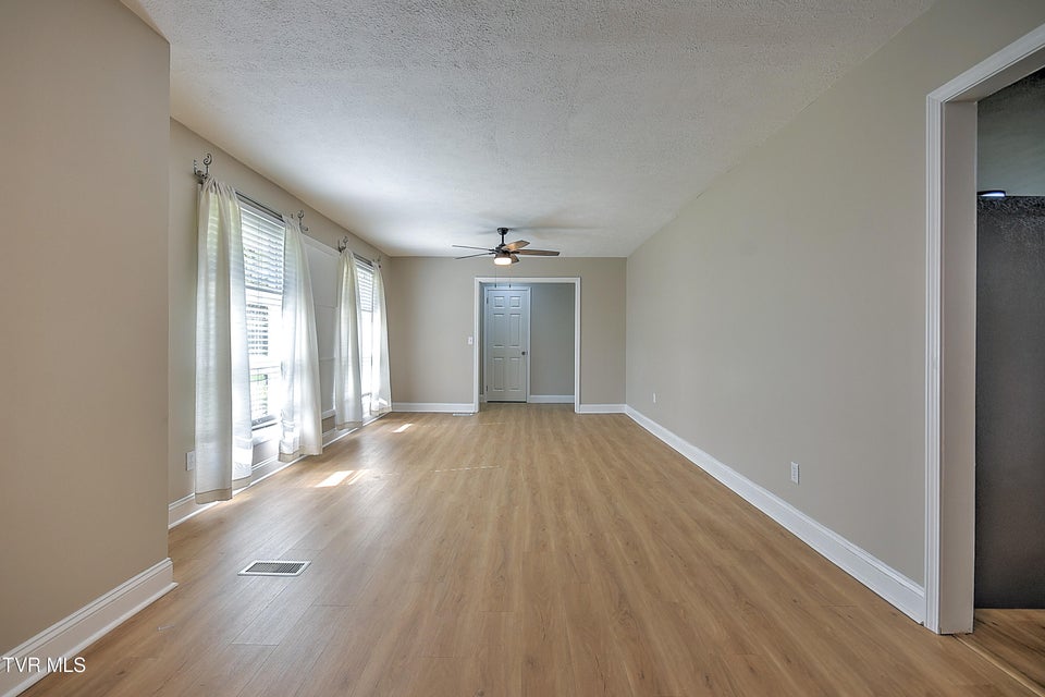 Photo #8: 420 Ridgefields Road