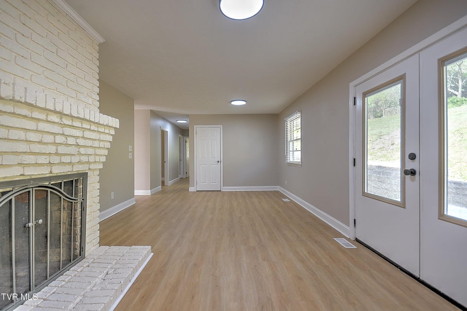 Photo #12: 420 Ridgefields Road