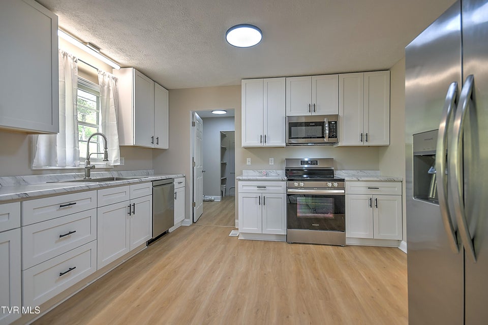 Photo #13: 420 Ridgefields Road