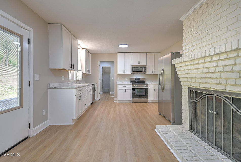 Photo #18: 420 Ridgefields Road