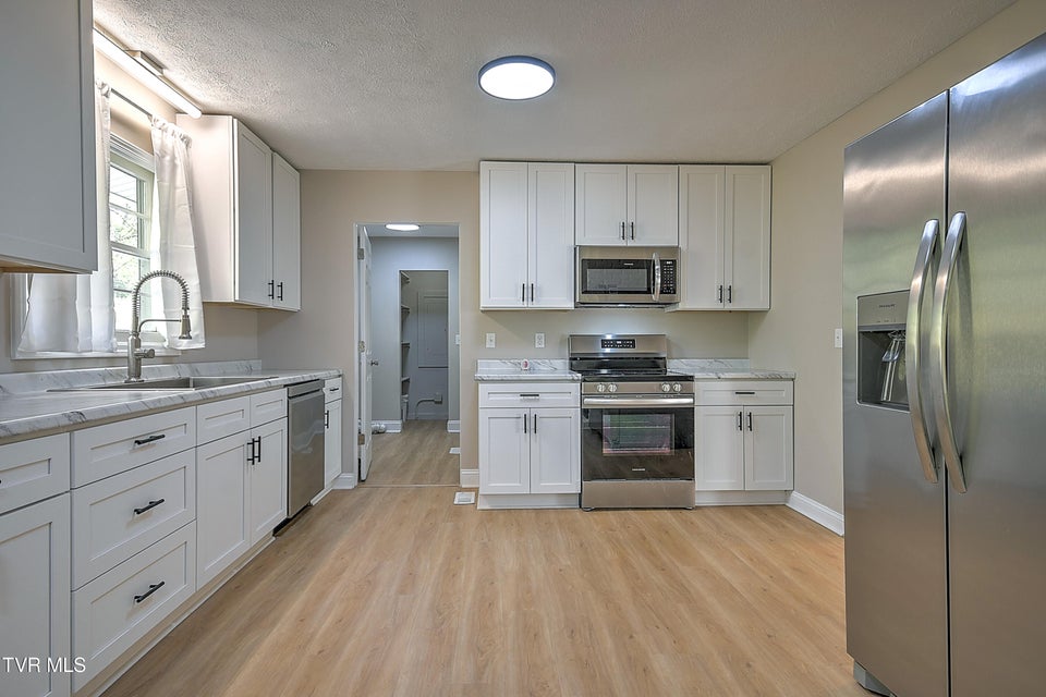 Photo #19: 420 Ridgefields Road