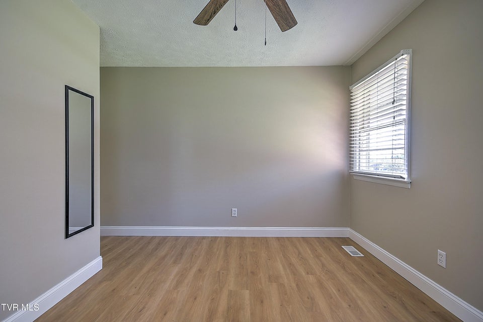 Photo #29: 420 Ridgefields Road