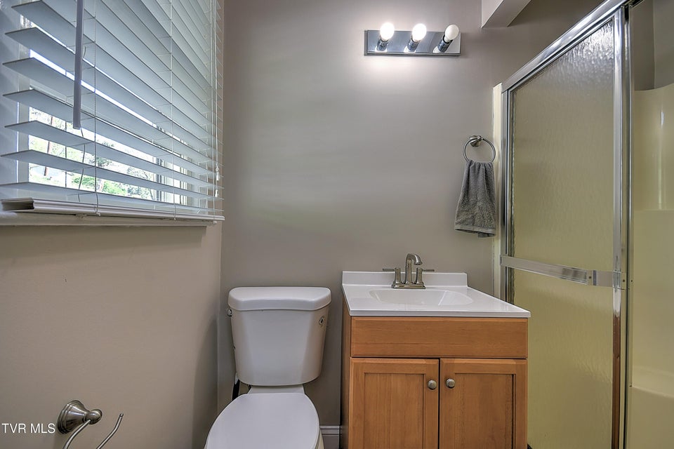 Photo #34: 420 Ridgefields Road