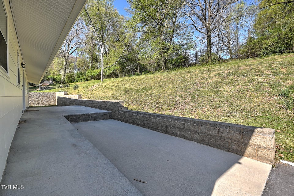 Photo #37: 420 Ridgefields Road