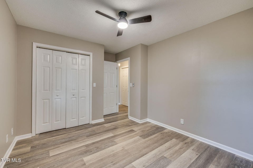 Photo #20: 600 Roan Street