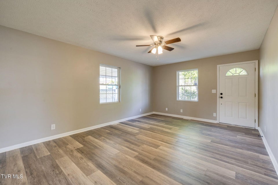 Photo #5: 600 Roan Street