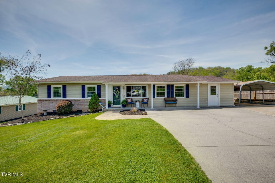 Photo #2: 1610 Lasalle Street