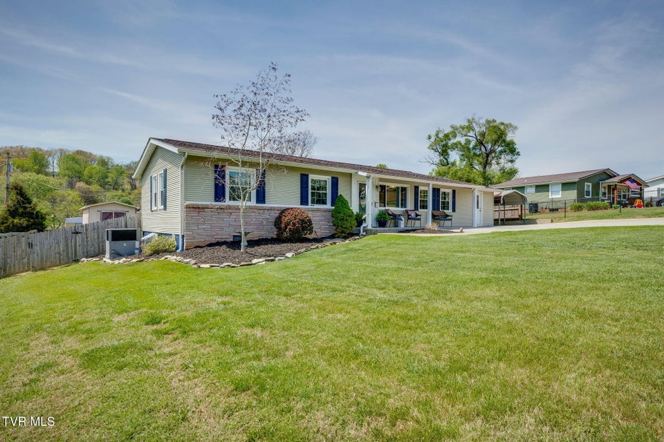 Photo #3: 1610 Lasalle Street