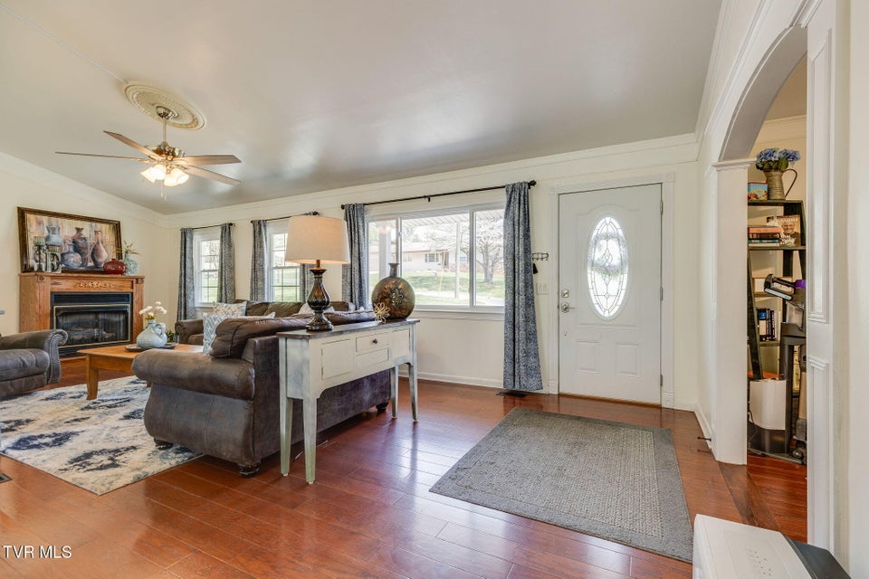 Photo #5: 1610 Lasalle Street