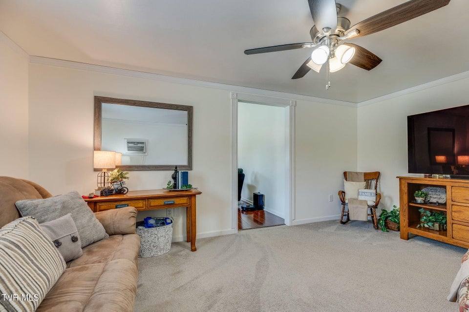 Photo #14: 1610 Lasalle Street