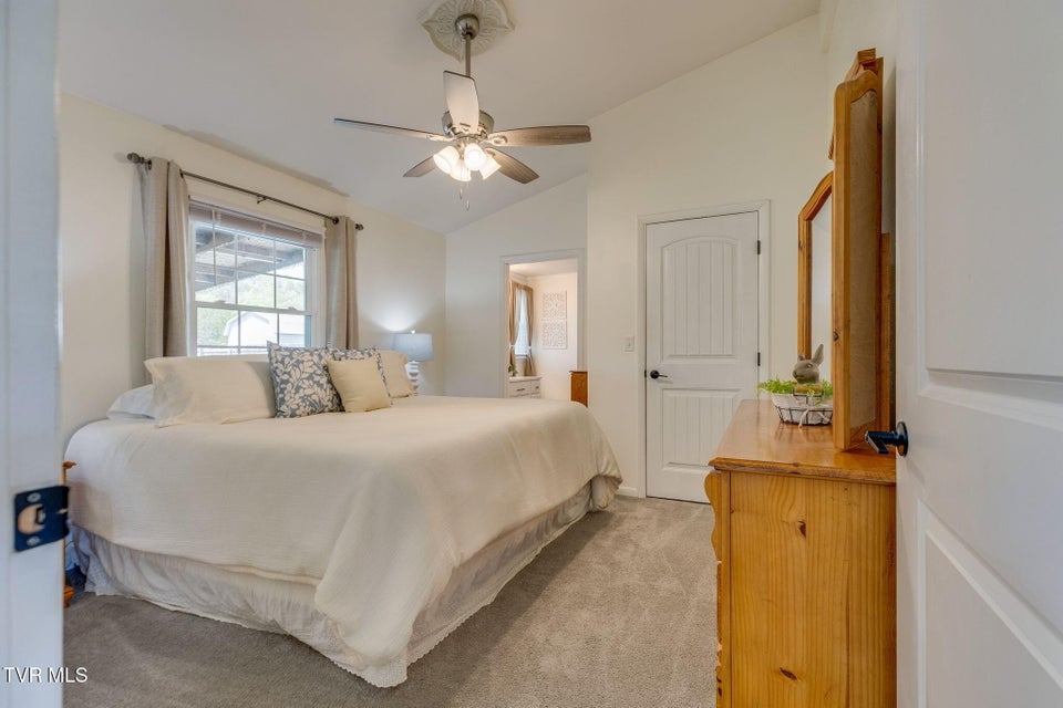 Photo #16: 1610 Lasalle Street