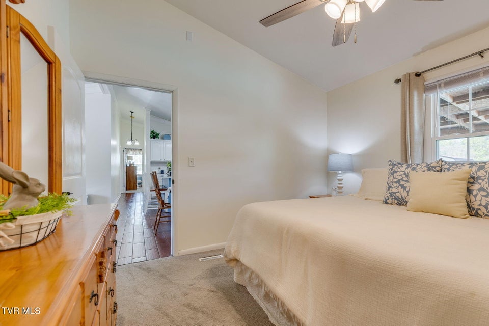 Photo #17: 1610 Lasalle Street