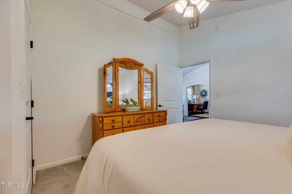 Photo #18: 1610 Lasalle Street