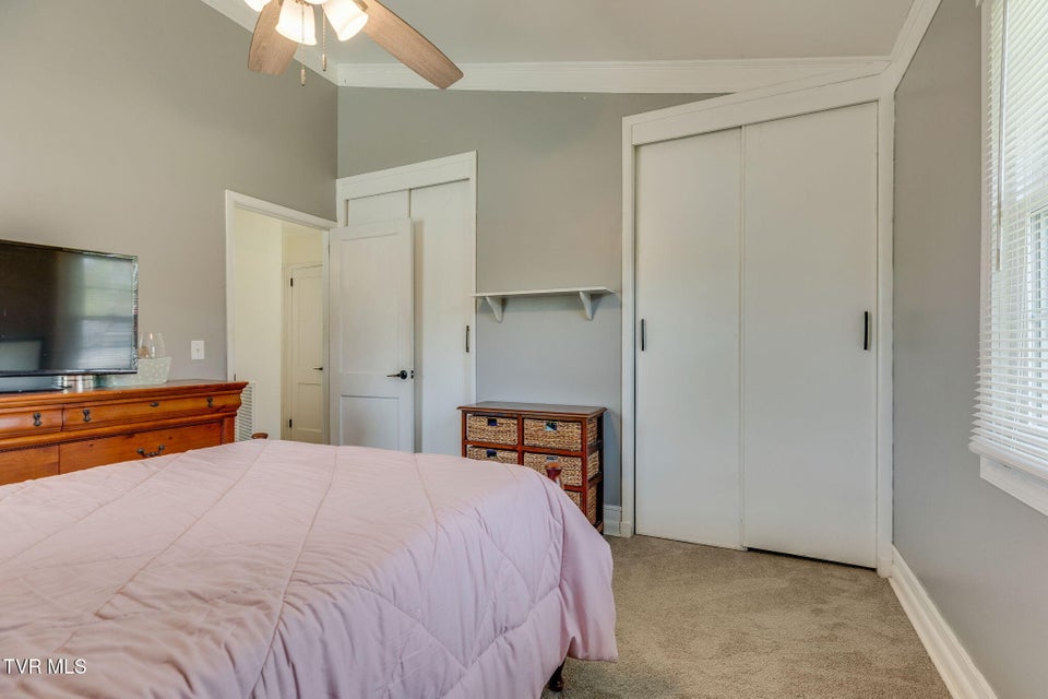 Photo #22: 1610 Lasalle Street