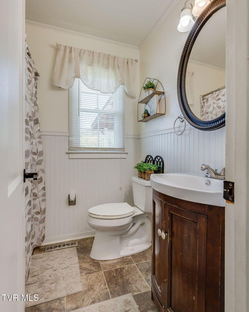 Photo #23: 1610 Lasalle Street