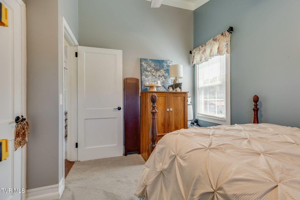 Photo #26: 1610 Lasalle Street