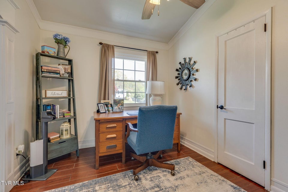 Photo #29: 1610 Lasalle Street