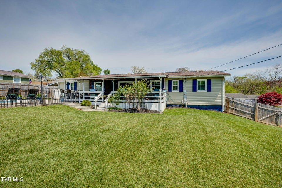 Photo #30: 1610 Lasalle Street