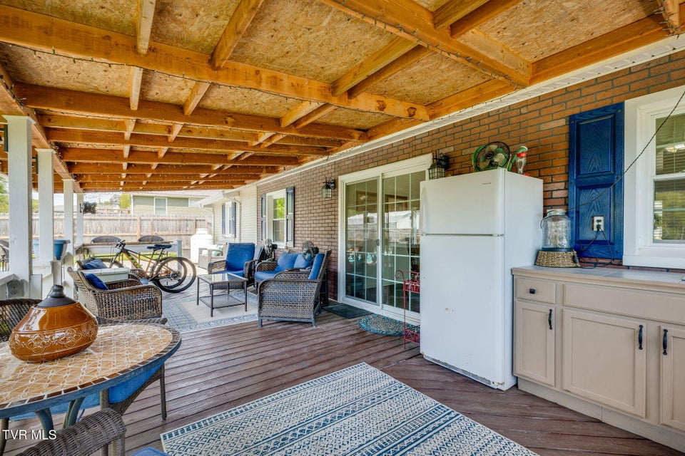 Photo #32: 1610 Lasalle Street