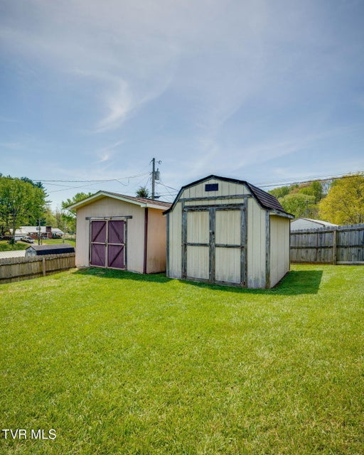 Photo #38: 1610 Lasalle Street