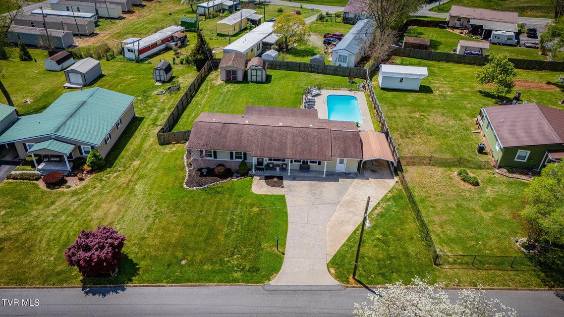 Photo #40: 1610 Lasalle Street