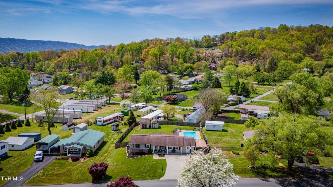 Photo #41: 1610 Lasalle Street