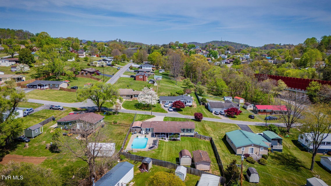 Photo #43: 1610 Lasalle Street