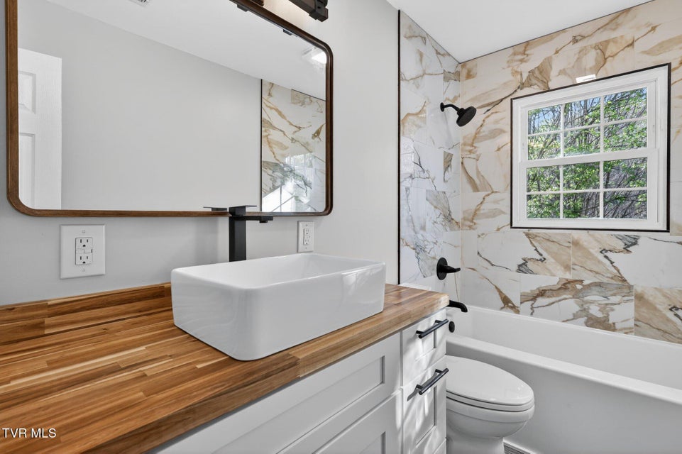 Photo #16: 1116 Berry Road