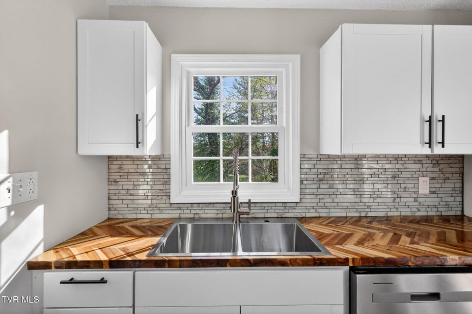 Photo #12: 1116 Berry Road