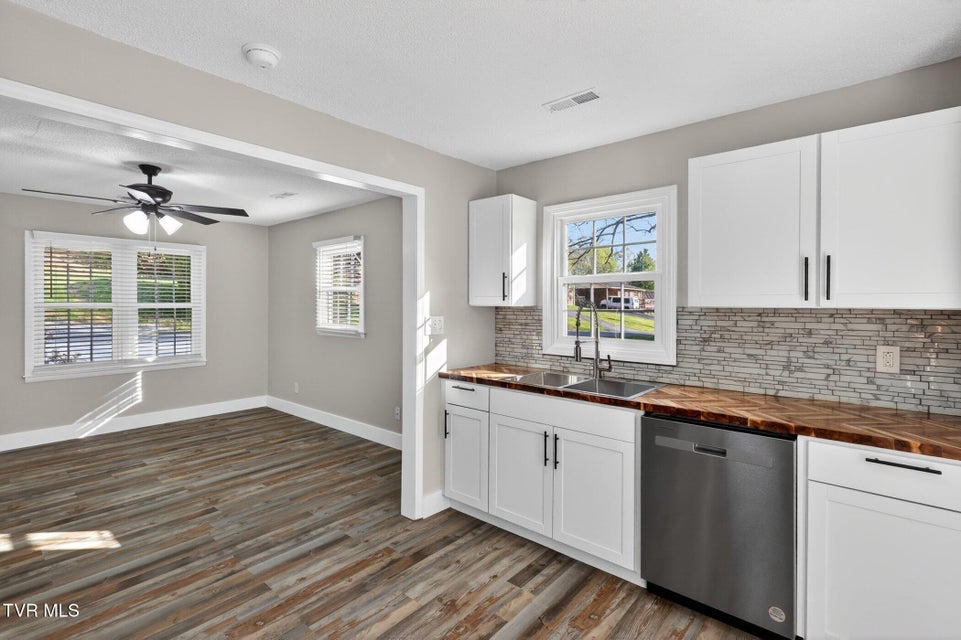 Photo #11: 1116 Berry Road