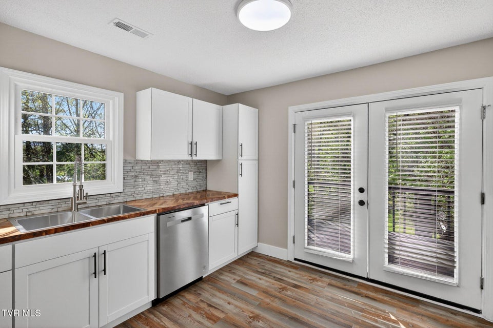 Photo #8: 1116 Berry Road