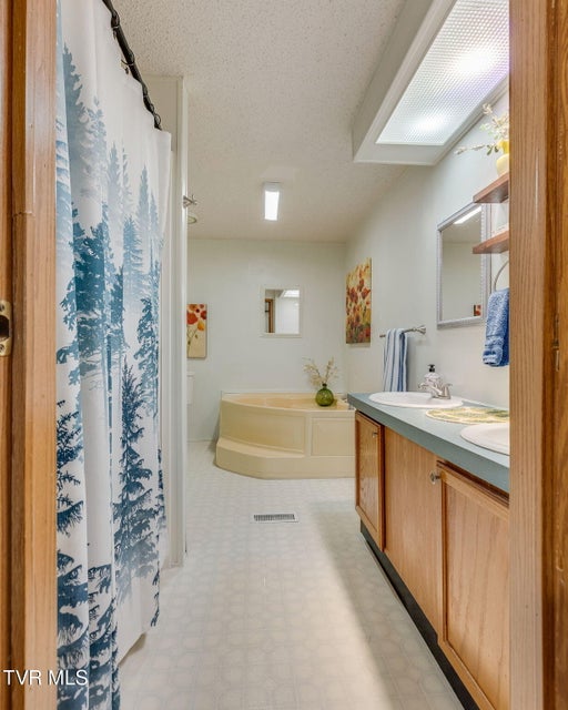 Photo #15: 248 Jenkins Hollow Road