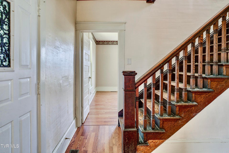 Photo #2: 1427 Highway 93 