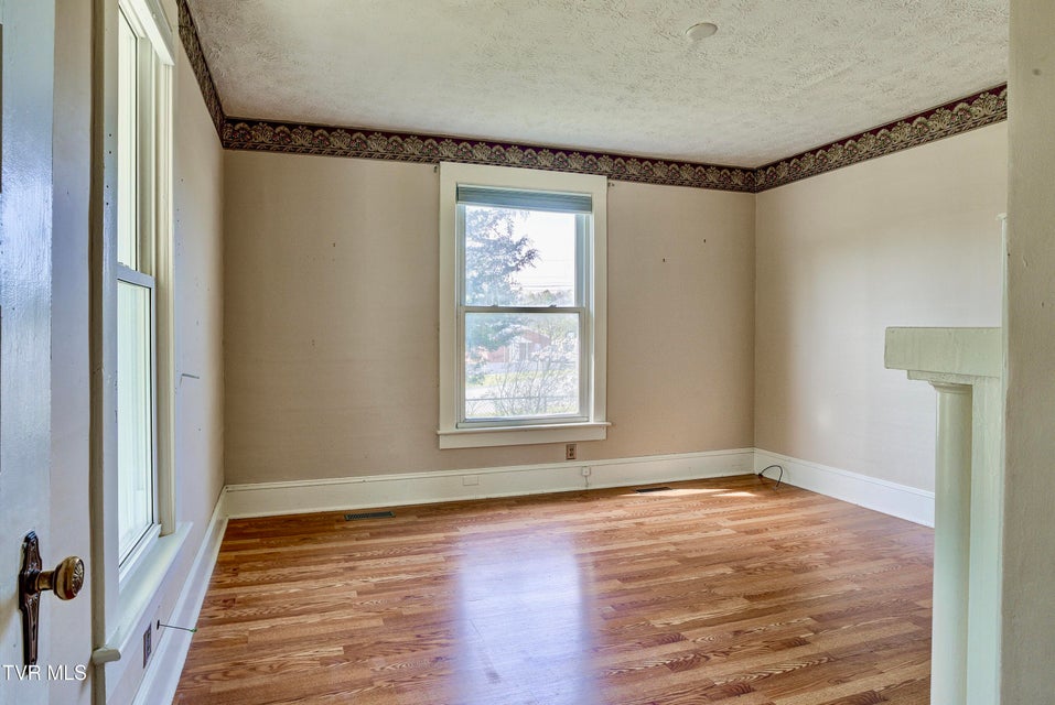 Photo #3: 1427 Highway 93 