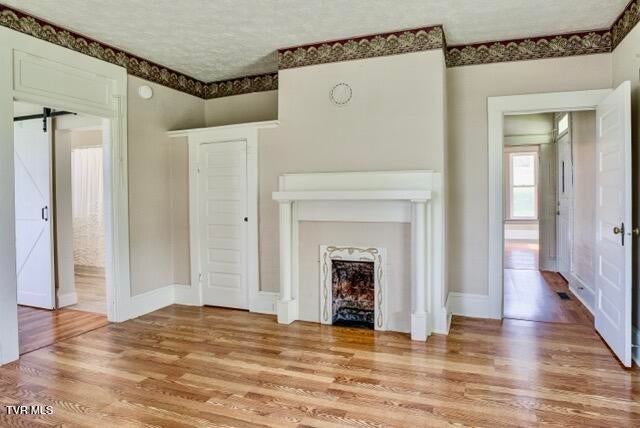 Photo #4: 1427 Highway 93 