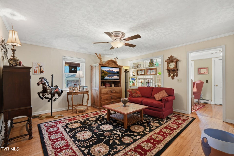 Photo #10: 5422 Penwood Drive