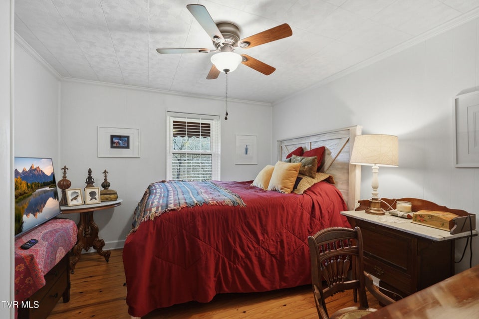 Photo #17: 5422 Penwood Drive