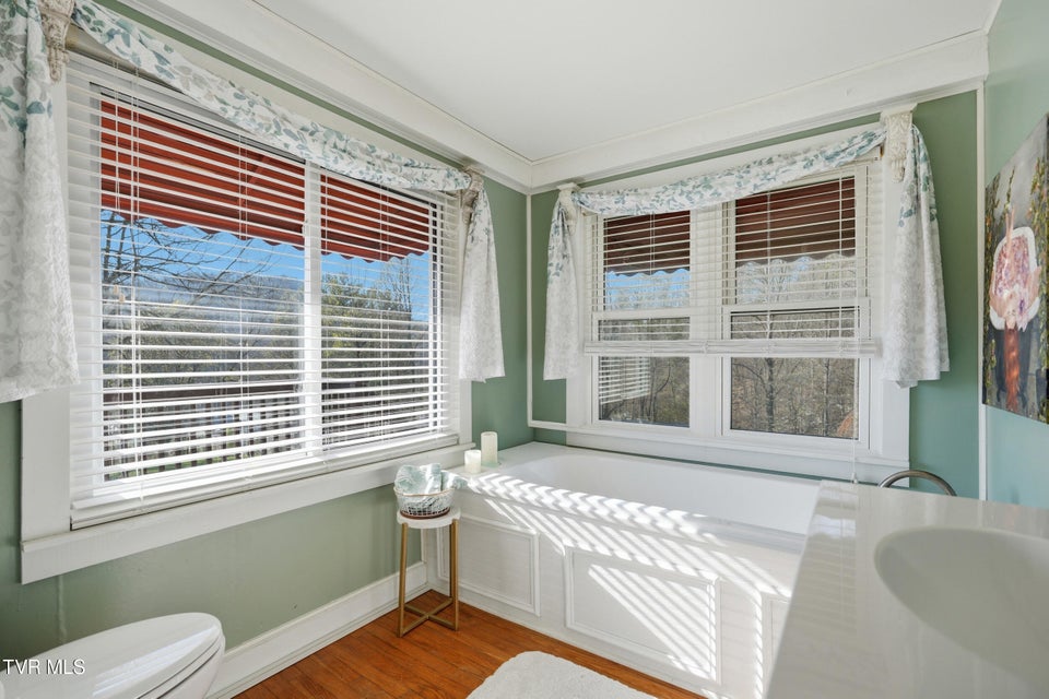 Photo #19: 5422 Penwood Drive