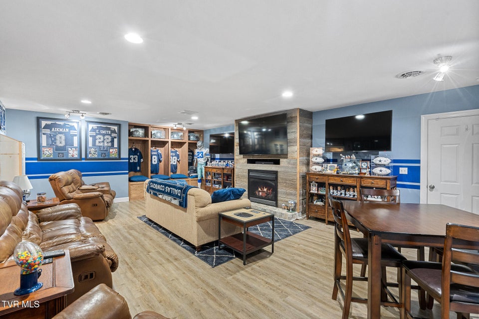 Photo #34: 4085 Old Stage Road