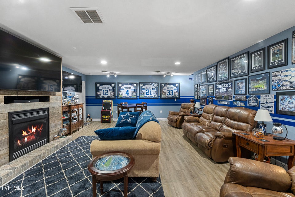 Photo #37: 4085 Old Stage Road