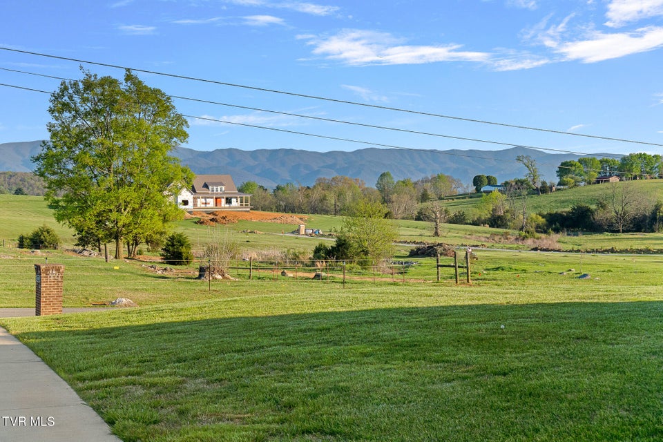 Photo #47: 4085 Old Stage Road