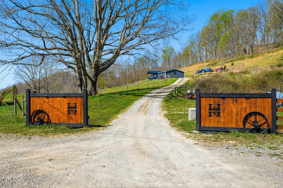 Photo #34: 38 Spring Ridge Court