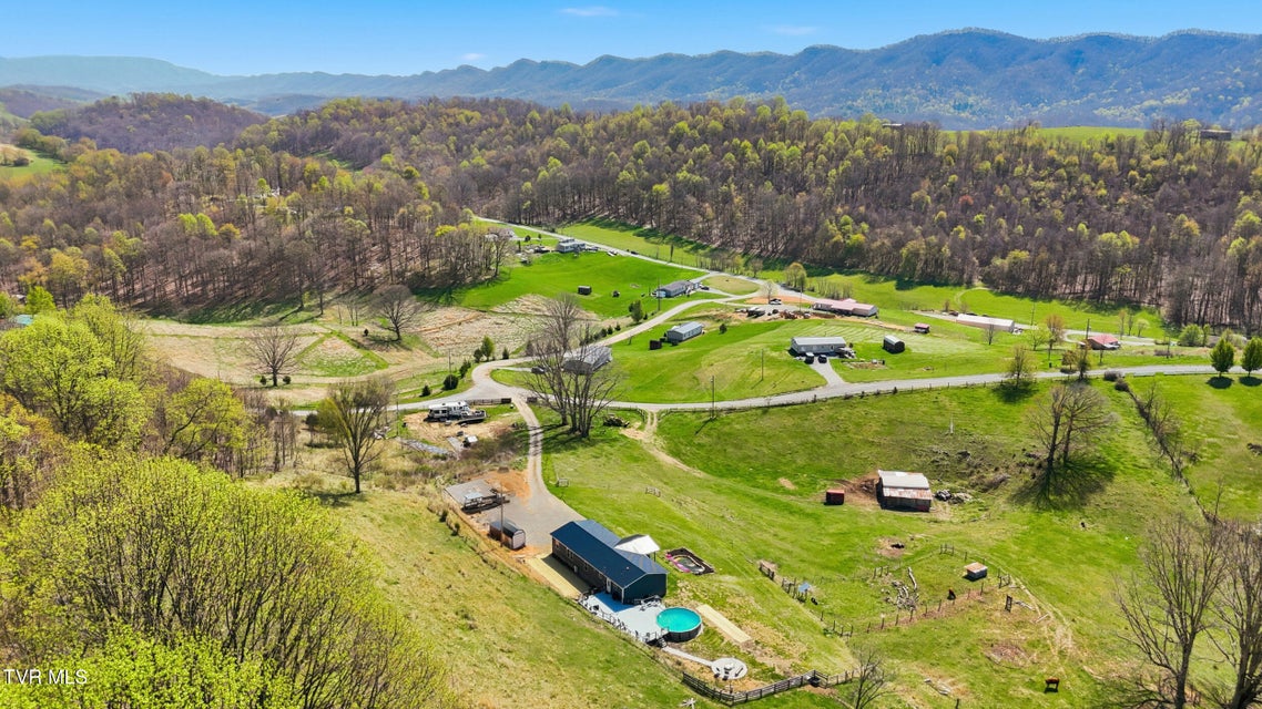 Photo #39: 38 Spring Ridge Court