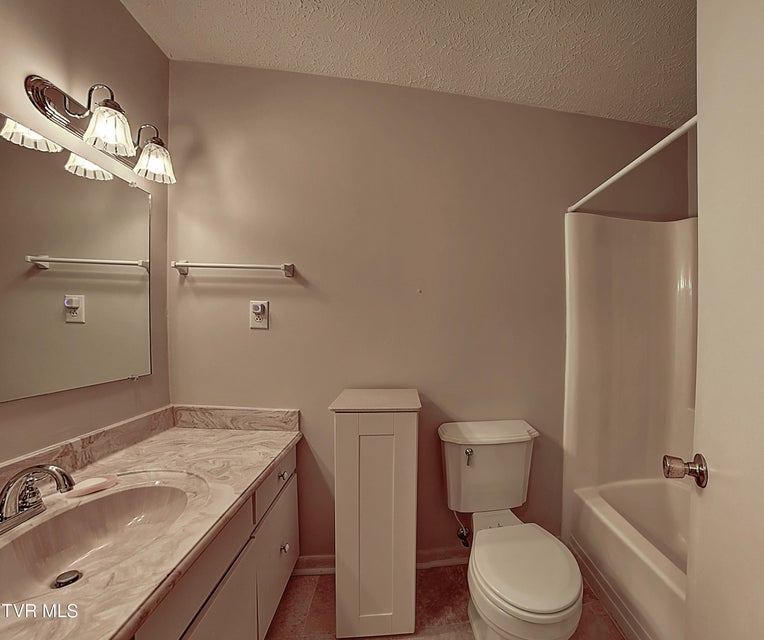 Photo #16: 10 Crouch Court