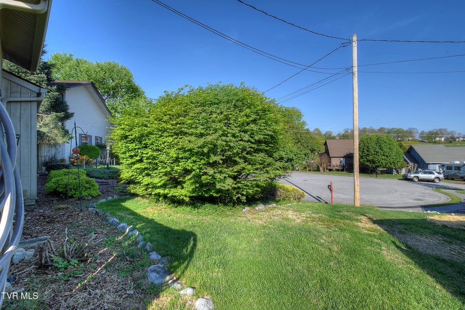 Photo #17: 10 Crouch Court