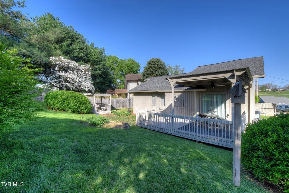 Photo #27: 10 Crouch Court